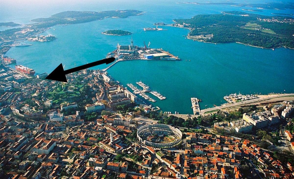 La Dolce Vita Luxury II Apartments With Best Free Private Parking In Center Pula Exterior photo